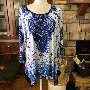 PETER NYGARD SIZE XLARGE BLUE AND WHITE PAISLEY 3/4 SLEEVE TOP EMBELLISHED CHEST